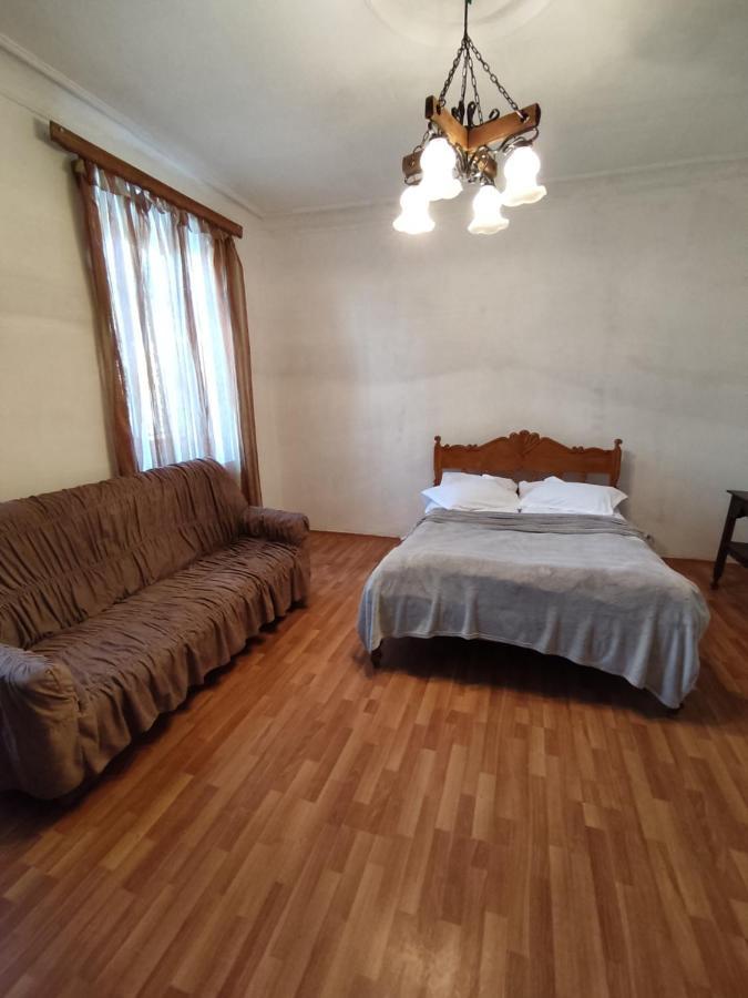 Vintage Door Tbilisi Apartment Екстериор снимка